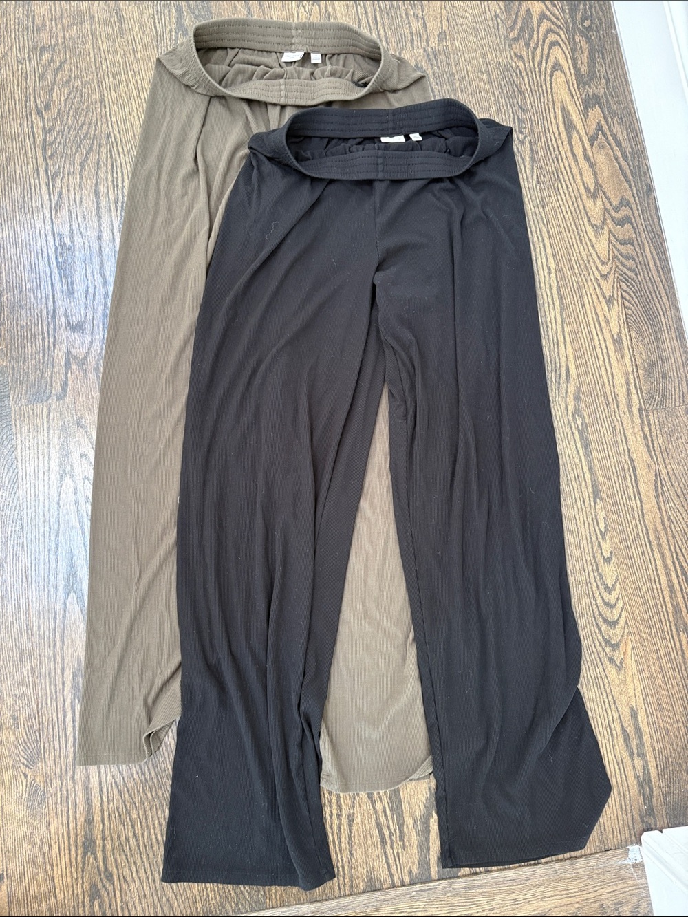 Aritzia Wide-Leg Lounge Pants in Black and Olive